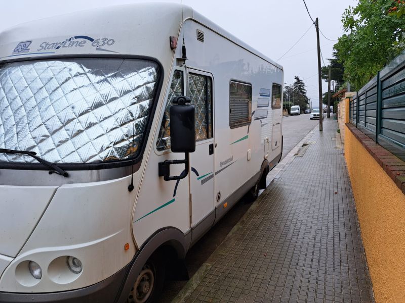En venta Hymer / Eriba / Hymercar BM630 Blanco 2004 Barcelona foto 8