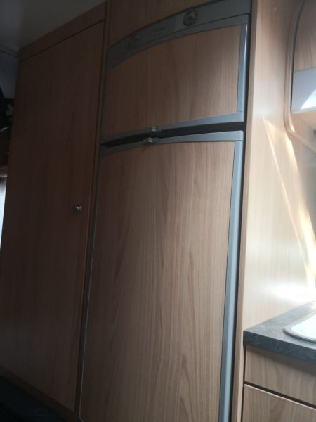 En venta Bürstner Belcanto 500 TK Blanco 2006 Madrid foto 6