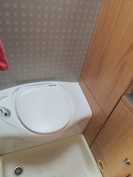 En venta Bürstner Belcanto 500 TK Blanco 2006 Madrid foto 8