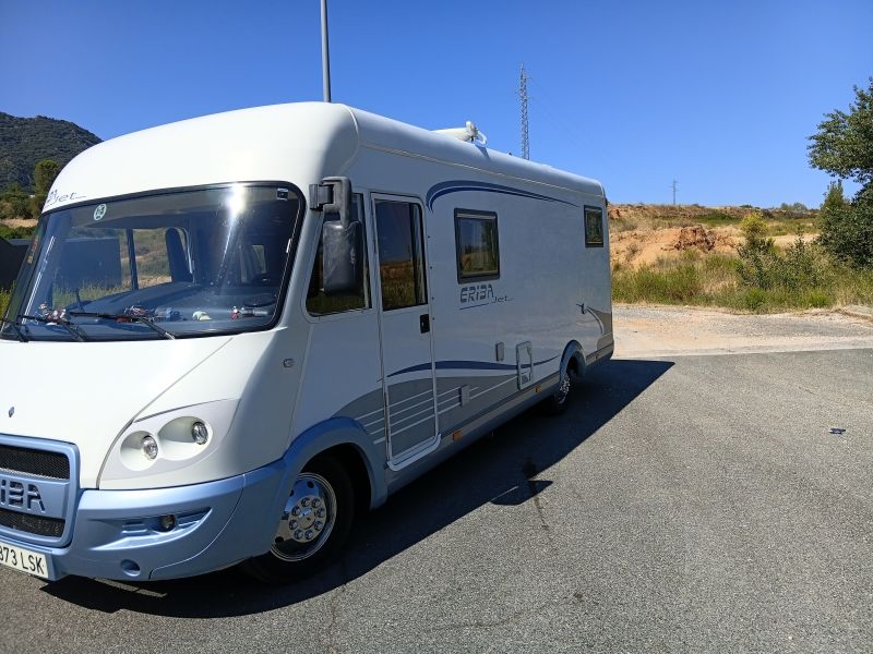 En venta Hymer / Eriba / Hymercar Jet 646 Blanco 2008 Navarra foto 1