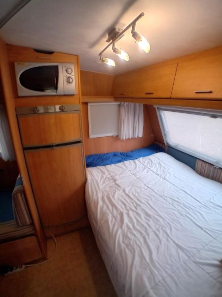 En venta Across ACE KAMTNER 475 TK Blanco 2007 Sevilla foto 3