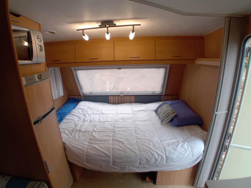 En venta Across ACE KAMTNER 475 TK Blanco 2007 Sevilla foto 4