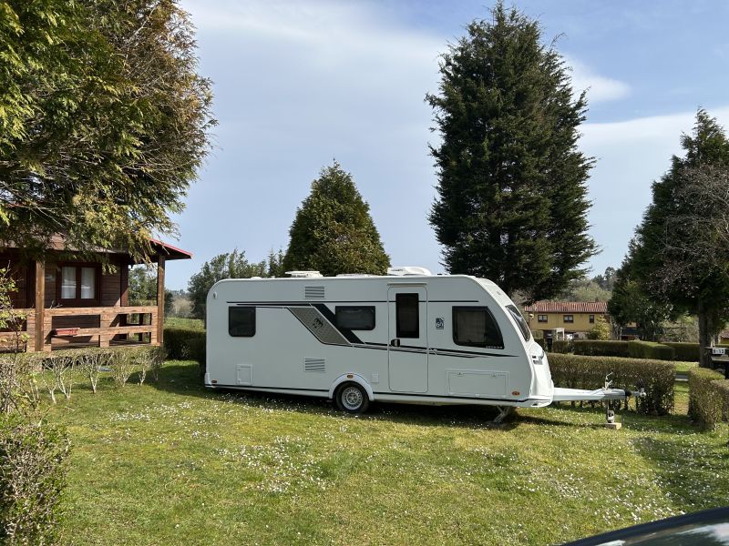 En venta Knaus Südwind 580 QS 60 aniversario  Blanco 2023 Asturias foto 1