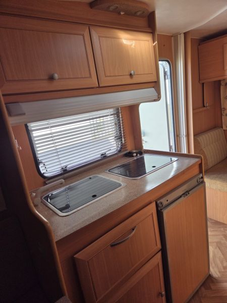 En venta Adria Ace Camel 470 Gris 2006 Cáceres foto 9