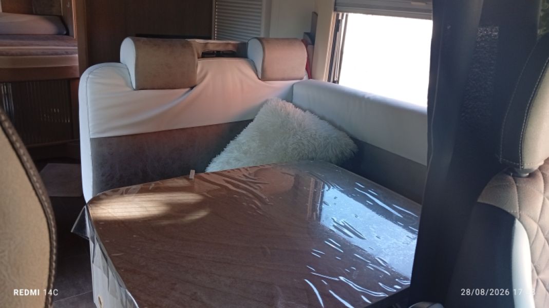 En venta Bürstner Ixeo time It 734 Blanco 2014 Madrid foto 3