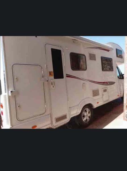 En venta P.L.A. Happy 435 Blanco 2017 Badajoz foto 2