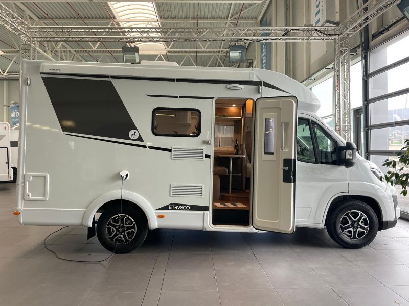 En venta Etrusco FB 5900 AUTOMATICA Blanco 2026 Barcelona foto 3