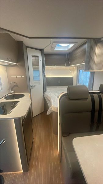 En venta Etrusco FB 5900 AUTOMATICA Blanco 2026 Barcelona foto 4