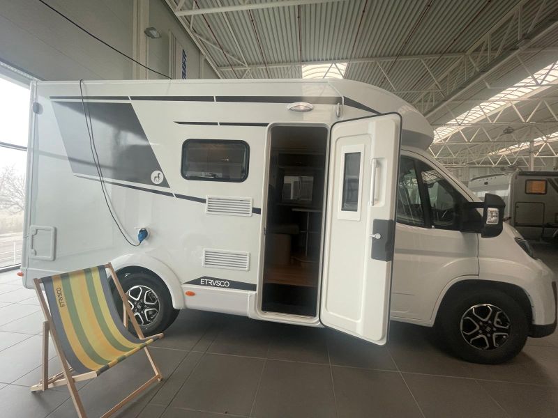 En venta Etrusco FB 5900 AUTOMATICA Blanco 2026 Barcelona foto 9