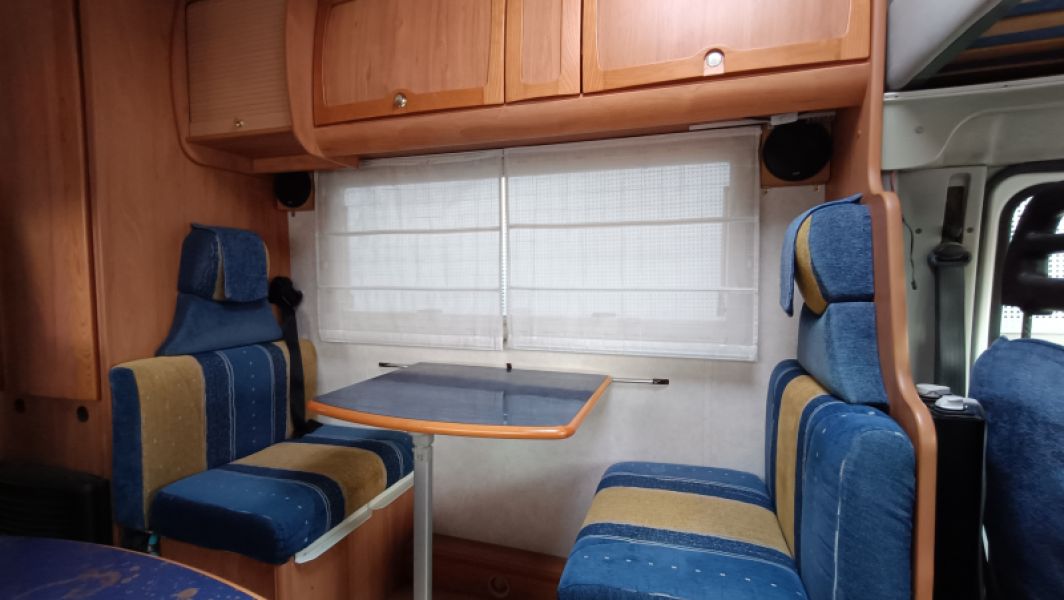En venta Moncayo Halcón 465 Blanco 2002 Teruel foto 6