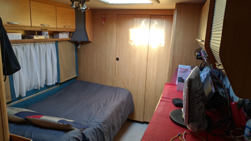 En venta Knaus Südwind 550 TKF 2,5 Blanco 2004 Barcelona foto 5