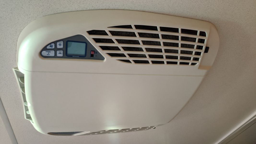 En venta Knaus Südwind 550 TKF 2,5 Blanco 2004 Barcelona foto 11