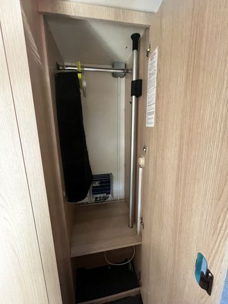 En venta Adria Aviva 350 L Blanco 2018 Barcelona foto 9