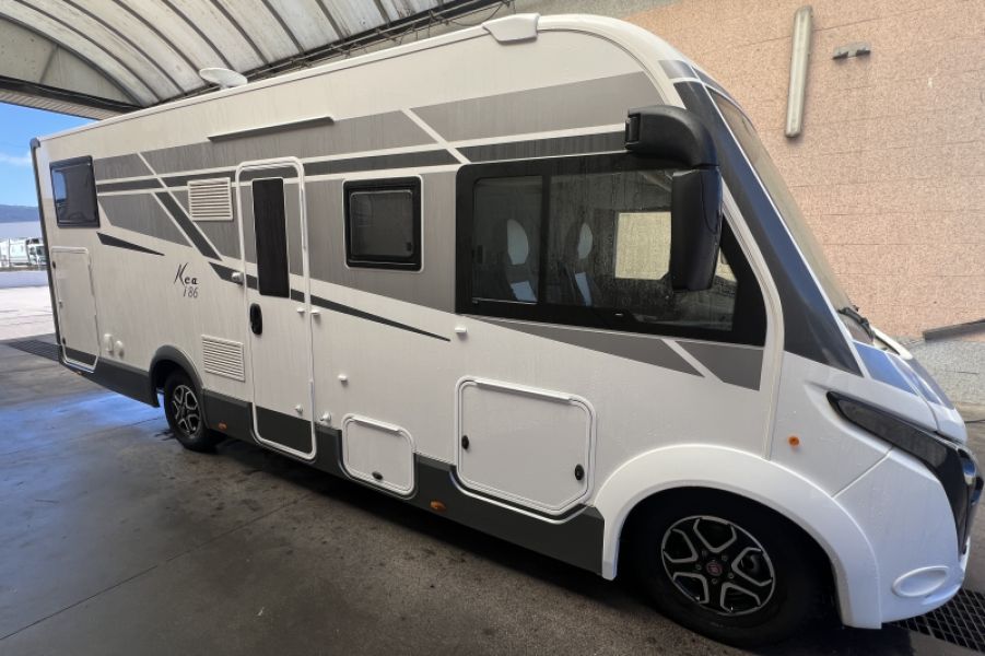En venta Fiat MOBILVETTA DESIGN KEA I 86 Blanco 2024 Pontevedra foto 7