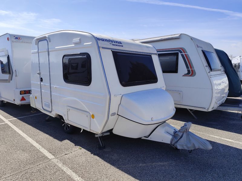 En venta Bambina NIEWIADOW N126NN Blanco 2022 Barcelona foto 3