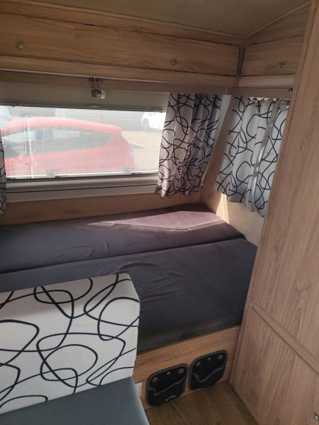 En venta Bambina NIEWIADOW N126NN Blanco 2022 Barcelona foto 9