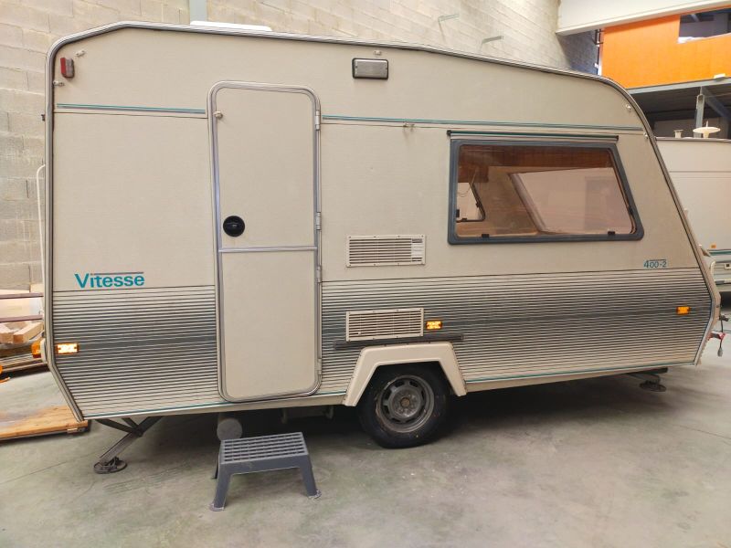 En venta Beyerland VITESSE 400-2 Beige 2010 Tarragona foto 6