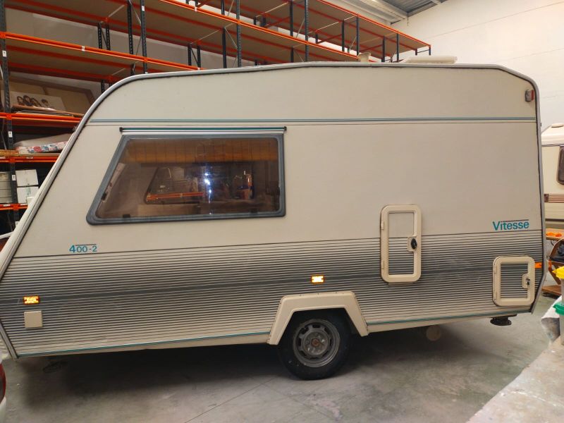 En venta Beyerland VITESSE 400-2 Beige 2010 Tarragona foto 9