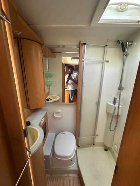 En venta Hymer / Eriba / Hymercar Camp 682 CL Gris 2007 Madrid foto 4