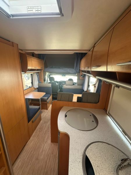 En venta Hymer / Eriba / Hymercar Camp 682 CL Gris 2007 Madrid foto 6