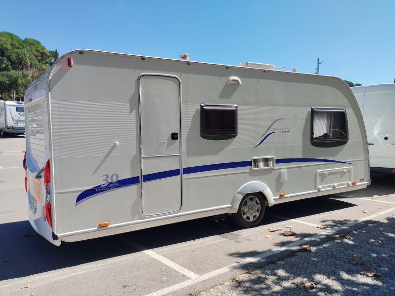 En venta Bürstner BELCANTO 500 TK Blanco 2007 Barcelona foto 1