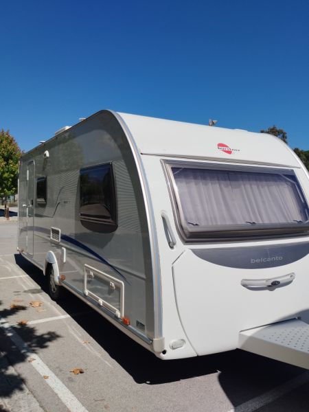 En venta Bürstner BELCANTO 500 TK Blanco 2007 Barcelona foto 2