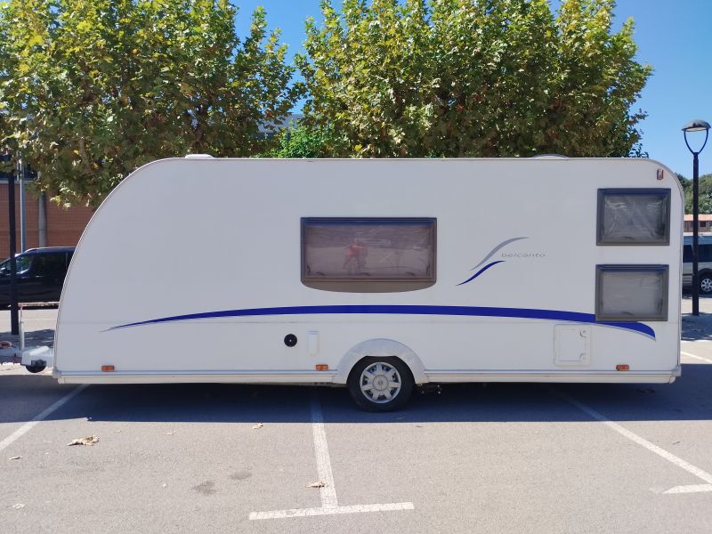 En venta Bürstner BELCANTO 500 TK Blanco 2007 Barcelona foto 4