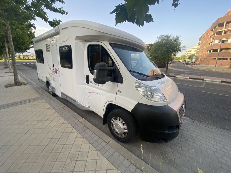 En venta Challenger Genesis 38 Blanco 2009 Madrid foto 9