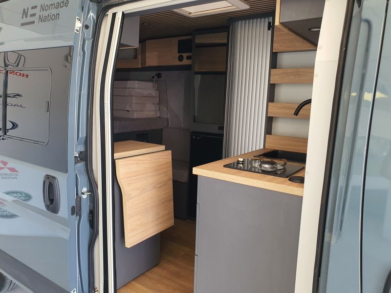 En venta Fiat DUCATO NOMADE NATION Gris 2024 Barcelona foto 8