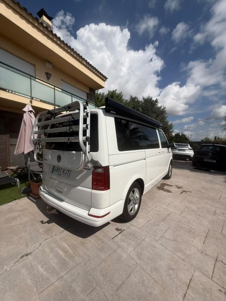 En venta Volkswagen California Beach T6 2.0 TDI 150 4Motion Blanco 2018 Barcelona foto 3
