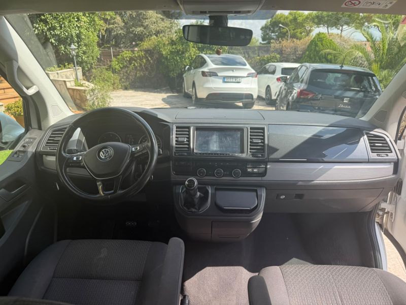 En venta Volkswagen California Beach T6 2.0 TDI 150 4Motion Blanco 2018 Barcelona foto 16