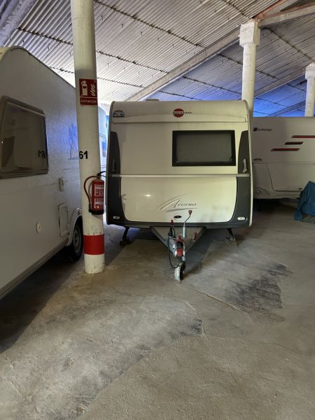 En venta Bürstner Averso 495 TK Blanco 2011 Barcelona foto 1
