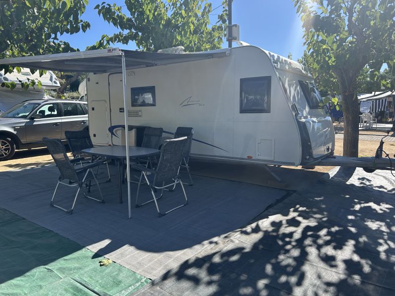 En venta Bürstner Averso 495 TK Blanco 2011 Barcelona foto 2
