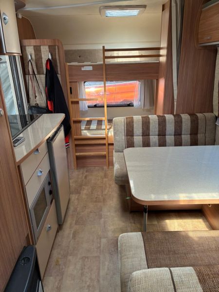 En venta Bürstner Averso 495 TK Blanco 2011 Barcelona foto 7