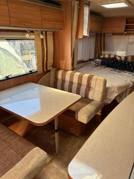 En venta Bürstner Averso 495 TK Blanco 2011 Barcelona foto 9