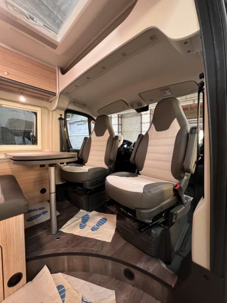 En venta Fiat Ducato  Negro 2023 Barcelona foto 4