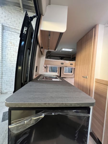 En venta Fiat Ducato  Negro 2023 Barcelona foto 6