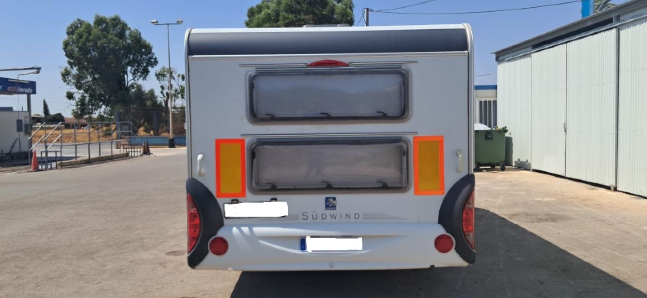En venta Knaus SÜDWIND 500 FS Blanco 2007 Alicante foto 2
