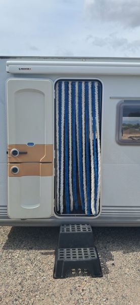 En venta Knaus SÜDWIND 500 FS Blanco 2007 Alicante foto 5