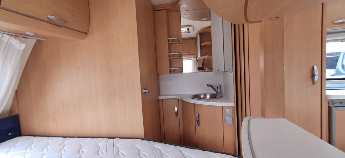 En venta Knaus SÜDWIND 500 FS Blanco 2007 Alicante foto 24