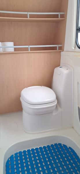 En venta Knaus SÜDWIND 500 FS Blanco 2007 Alicante foto 30