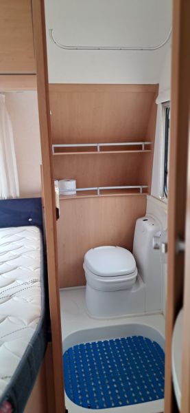 En venta Knaus SÜDWIND 500 FS Blanco 2007 Alicante foto 31