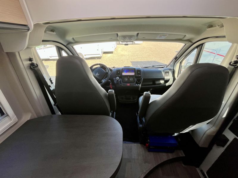 En venta Citroën CITROËN JUMPER SUNLIGHT CLIFF 601 ADVENTURE – 2024 – 140 CV – 32.000 KM   Blanco 2024 Girona foto 3
