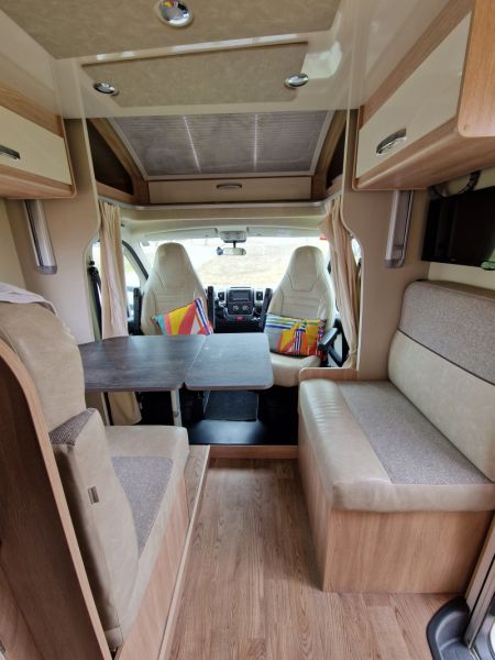 En venta P.L.A. Happy 395 Blanco 2019 Salamanca foto 1
