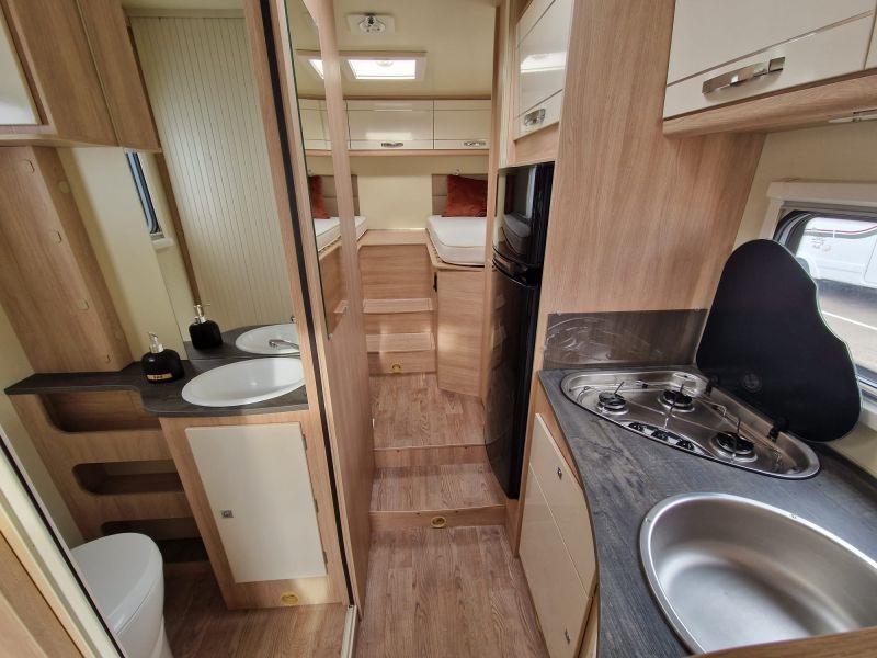 En venta P.L.A. Happy 395 Blanco 2019 Salamanca foto 4