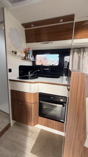 En venta Pilote G740 Blanco 2019 Navarra foto 2