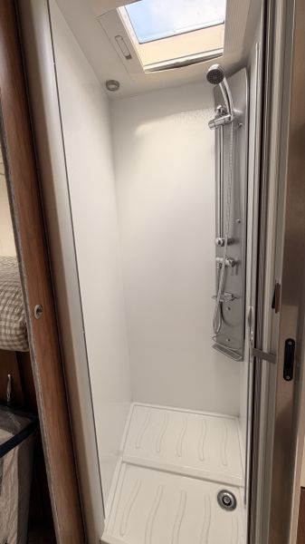 En venta Pilote G740 Blanco 2019 Navarra foto 6