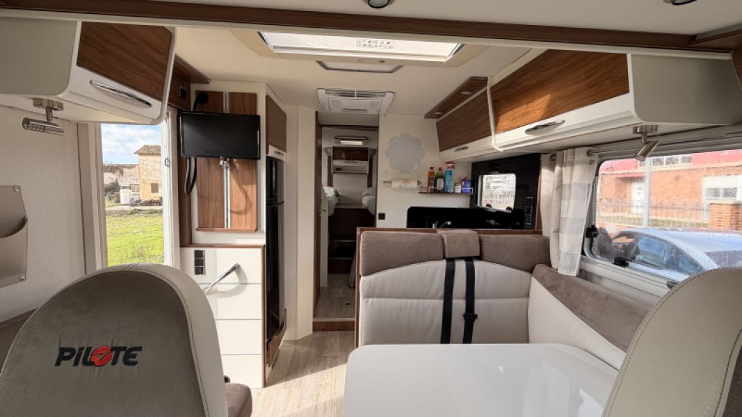 En venta Pilote G740 Blanco 2019 Navarra foto 7