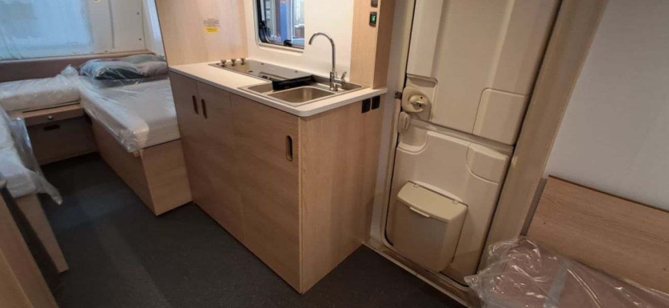 En venta Adria Adria Aviva 492 LU Blanco 2026 Barcelona foto 10