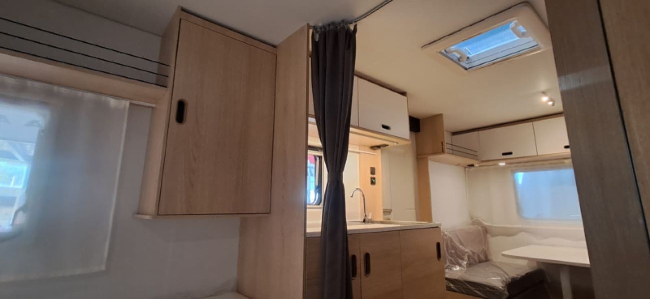En venta Adria Adria Aviva 492 LU Blanco 2026 Barcelona foto 18